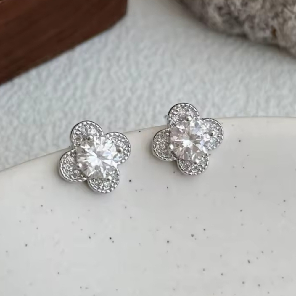 White Gold Clover Stud Earrings